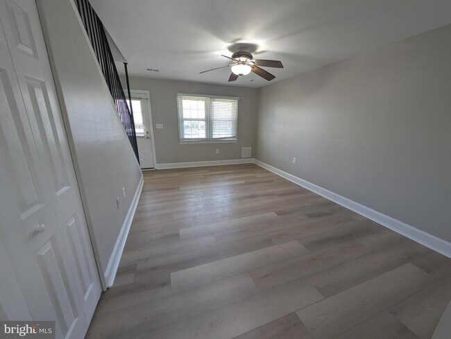 Foto del edificio - 8435 Norwood Dr