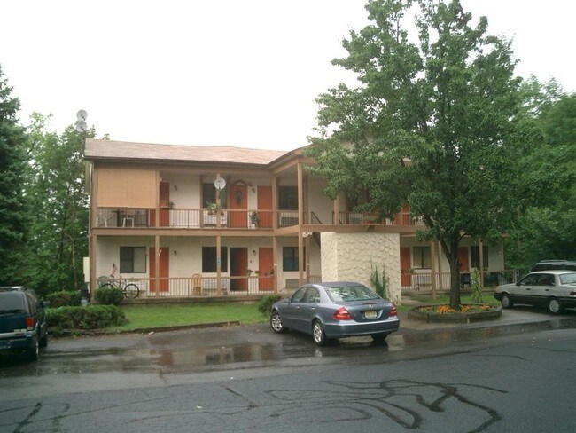 Foto del edificio - 207 Old Chimney Ridge Rd