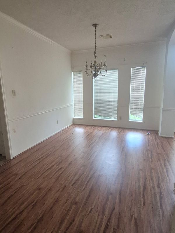 Building Photo - 6726 Trimstone Dr