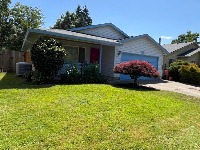 Frente de casa con porche cubierto - 15354 SW Clifford Ct