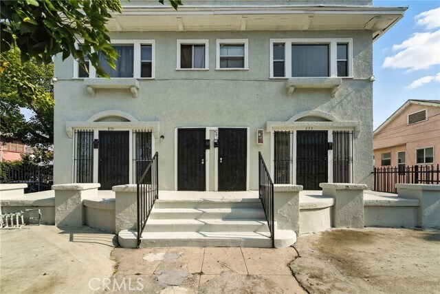 Foto del edificio - 875 W 41st Dr