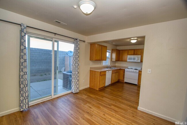 Foto del edificio - 780 Sunny Ln