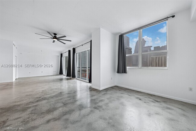 Foto del edificio - 133 NE 2nd Ave