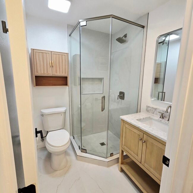 Foto del edificio - 90 Lupe Ave