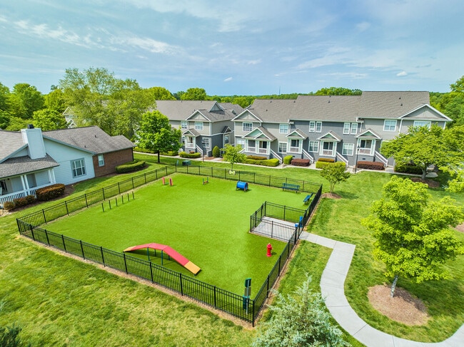 Building Photo - J501 Estates