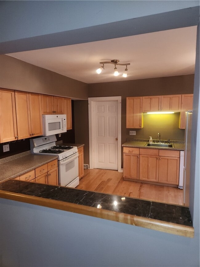 Building Photo - 57 Rowley St