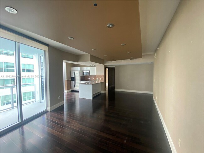 Foto del edificio - 185 SW 7th St