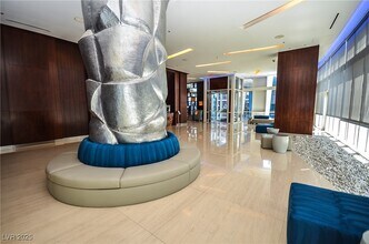 Building Photo - 4525 Dean Martin Dr