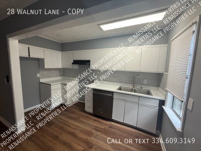 Building Photo - 28 Walnut Ln