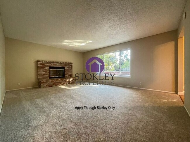 Foto del edificio - Stokley Properties Presents 965 Happy Vall...