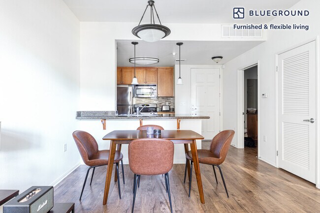 Foto del edificio - 8601 Lincoln Blvd