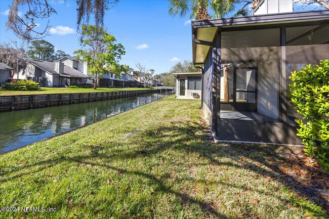 Building Photo - 9360 Craven Rd