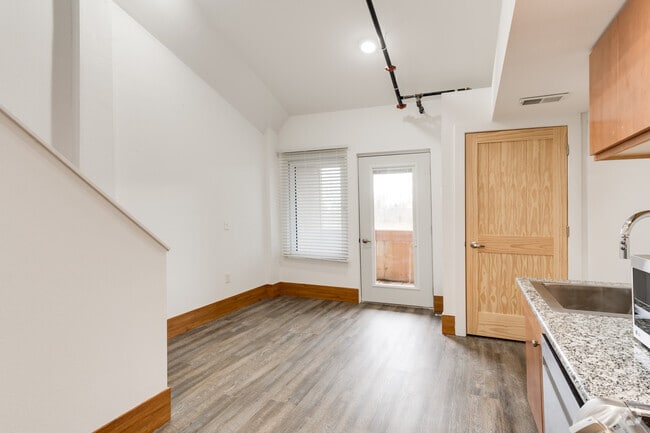 1BR, 1BA - 970SF - Georgetown West