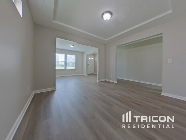 Building Photo - 113 Fox Grove Cir