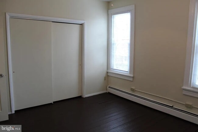 Building Photo - 428 South St