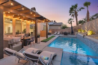 Building Photo - 84066 Olona Ct