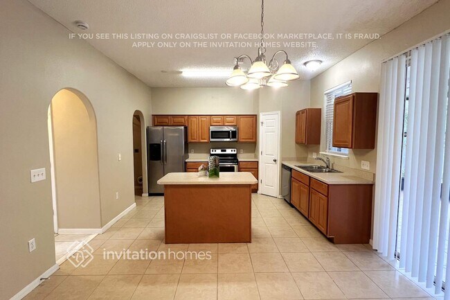 Building Photo - 371 Pebble Ct