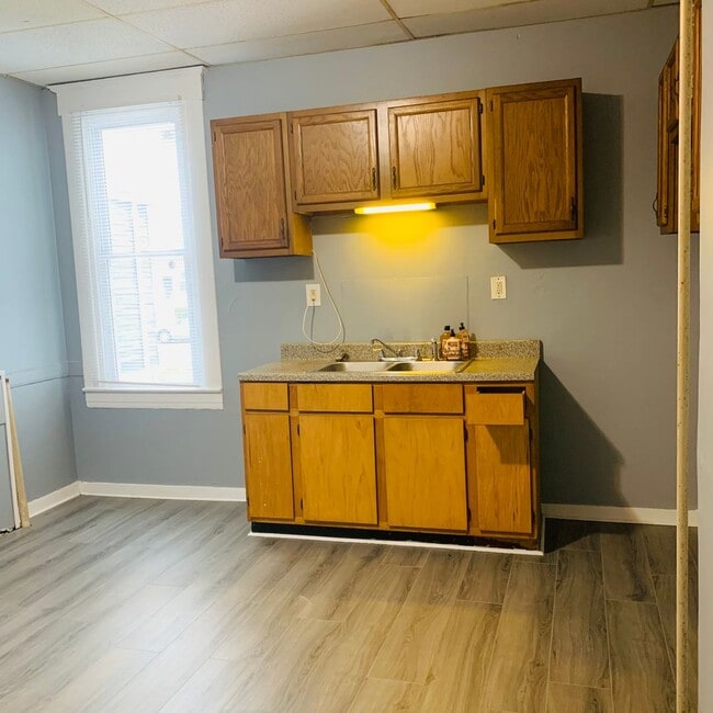 Foto del edificio - Beautifully Updated 2 Bedroom, 1 Bathroom Home