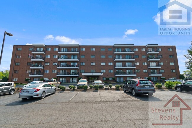 Building Photo - 200 Sanders Ferry Rd