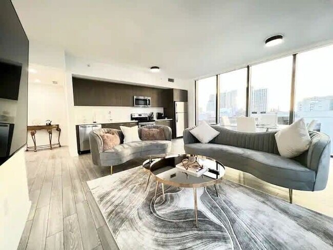 Foto del edificio - 505 W 7th St