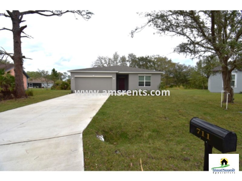 Primary Photo - 711 Swallow Ln