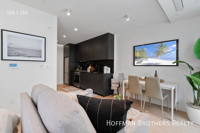 Building Photo - 3688 Overland Ave