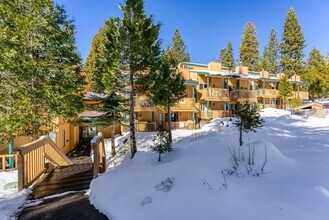 Building Photo - 1300 Regency Way