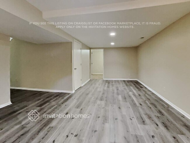 Foto del edificio - 10273 Orleans Ln N