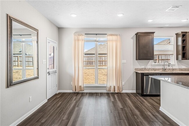 Foto del edificio - 411 Ft Dix Ln