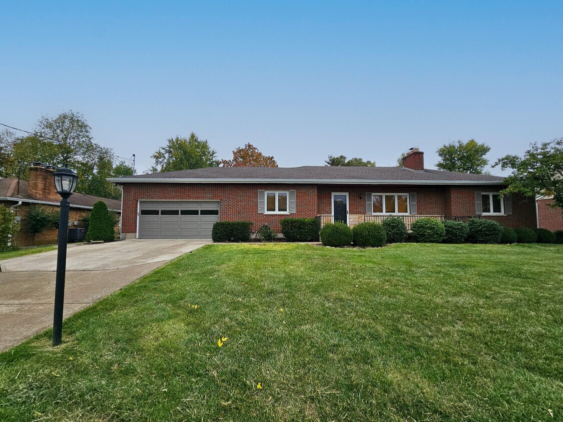Primary Photo - 937 Collins Rd