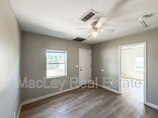Building Photo - 513 W Pima St