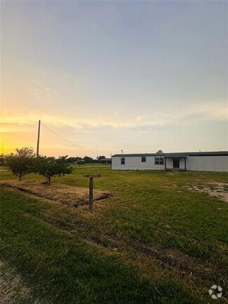 Building Photo - 211 Alton Ln