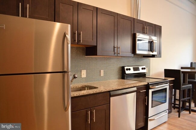 Building Photo - 164 W Chelten Ave