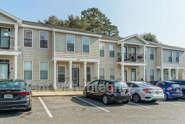 Building Photo - 2400 Fred Smith Rd