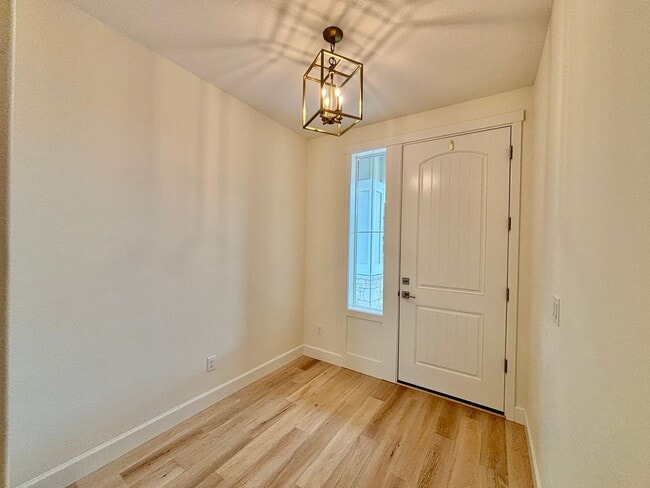 Building Photo - Gorgeous Ridgefield Home
