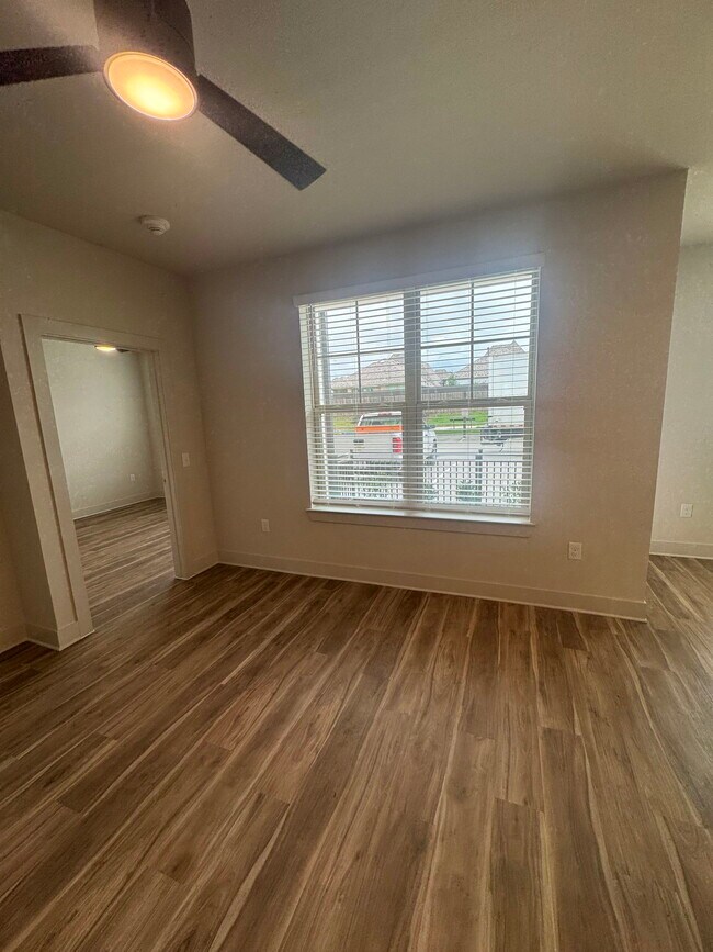 Building Photo - 1620 Everitt Trail