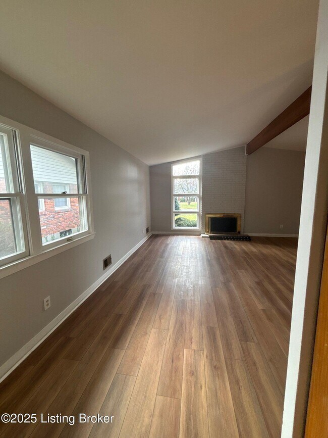 Foto del edificio - 1305 Abbeywood Rd