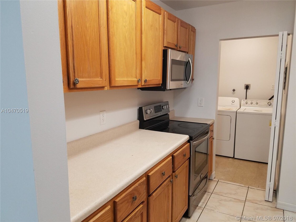 Foto del edificio - 2832 NW 55th Ave