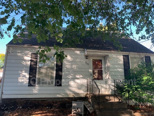 Building Photo - 313 Hillside Ave