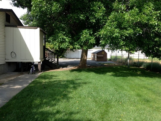 Foto del edificio - 440 W Chubbuck Rd