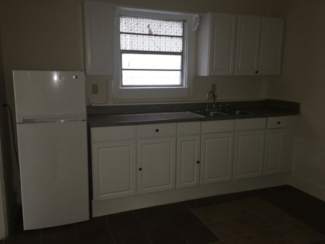 Kitchen - 3503 S Tonti St
