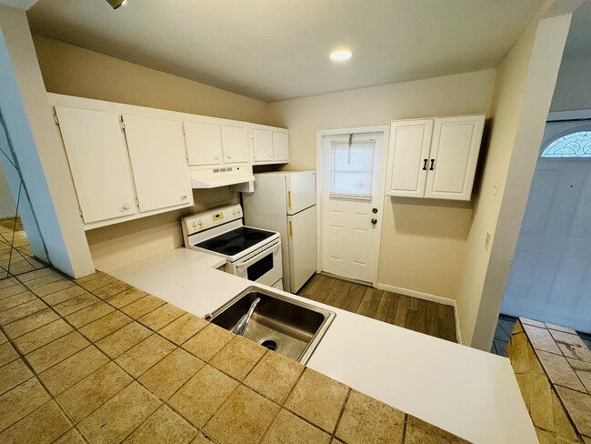 Foto del edificio - 5001 W Oakland Park Blvd