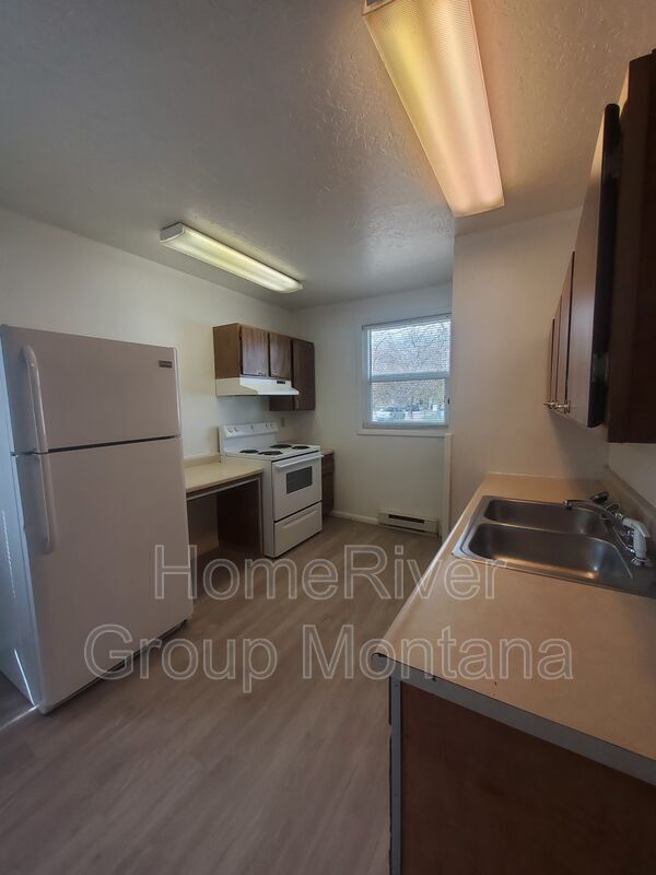 Foto del edificio - 1320 Byron St