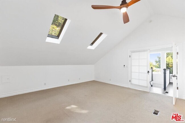 Foto del edificio - 3 br, 2 bath House - 9014 Harratt St