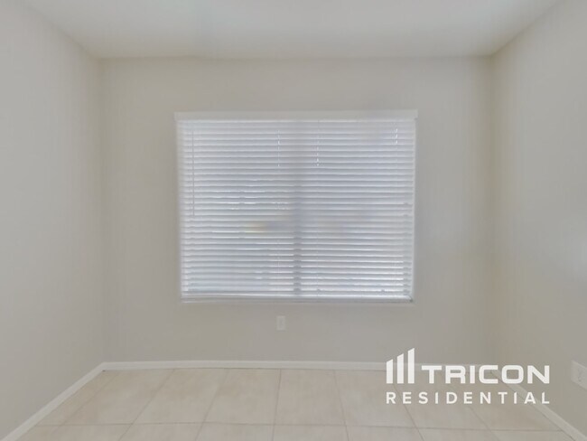 Foto del edificio - 12827 W Ash St