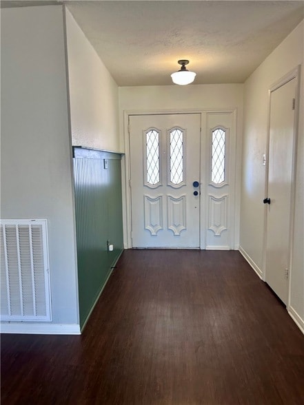 Photo - 1102 Todd Trail House