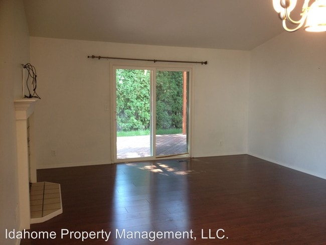 Building Photo - 4147 N Esten Pl