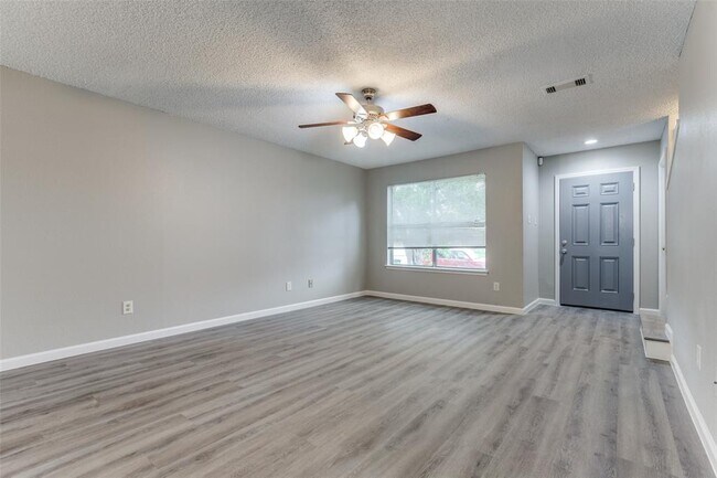 Building Photo - 7727 Ellis Dr
