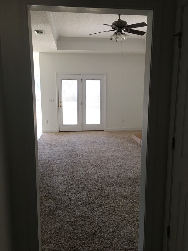 Foto del edificio - 17 Gracie Ln