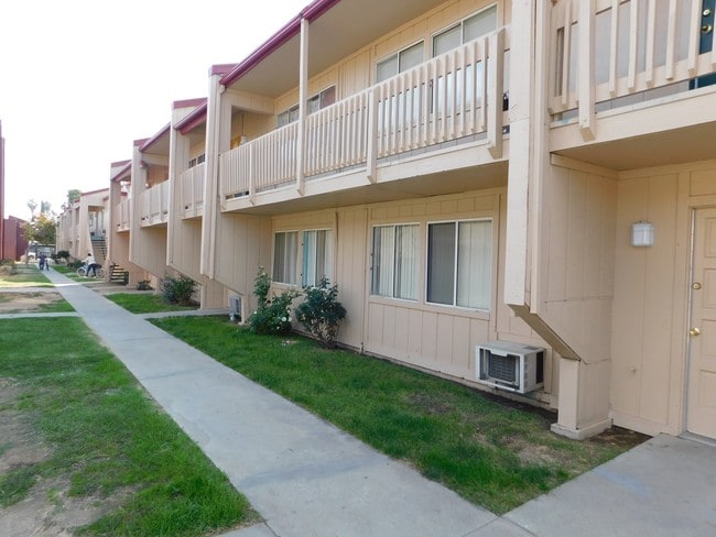Building Photo - Maple Palace Luxury Apartments
